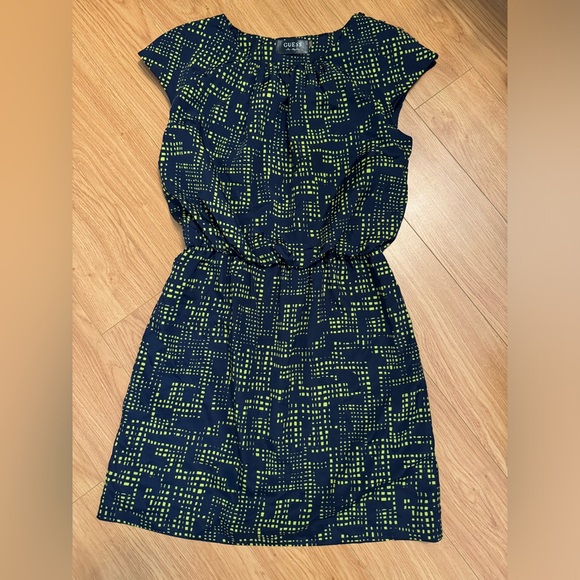 Dresses & Skirts - Guess green and blue pattern dress small